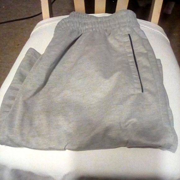 New grey men shorts  Ju Xiang Ying Brand Made In China - Picture 3 of 8